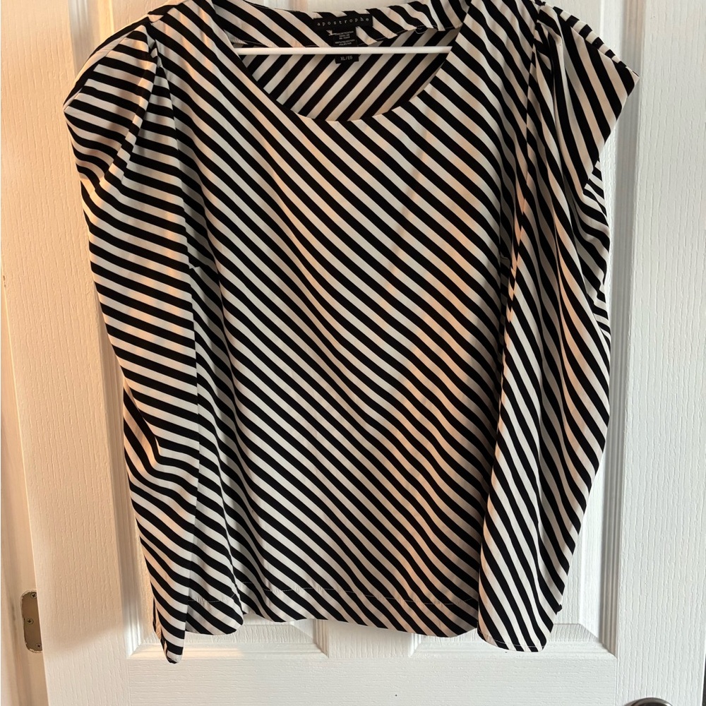 Apostrophe Diagonal Striped Blouse in Black and White